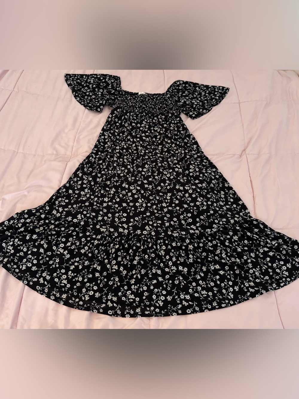 Siren Lily Maternity Black ditsy floral flutter sleeves Midi Dress, size M boho
